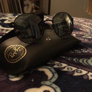 RAY BAN ROUND SUNGLASSES